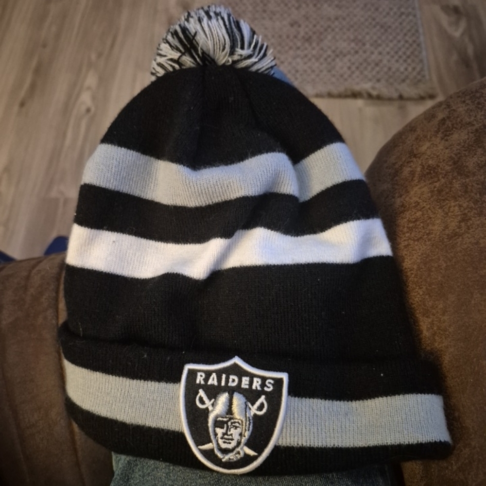 NFL New Era Raiders Knit Beanie Hat Black White Silver Licensed Las Vegas
